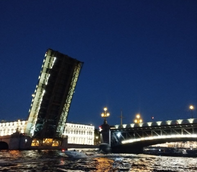Многоликий Санкт-Петербург и сказочная Карелия